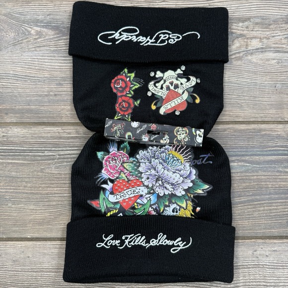 Ed Hardy 2-Pack Knit Beanie Hat Skull Roses  Stretch Black Y2K Love Kills NEW - Picture 5 of 6